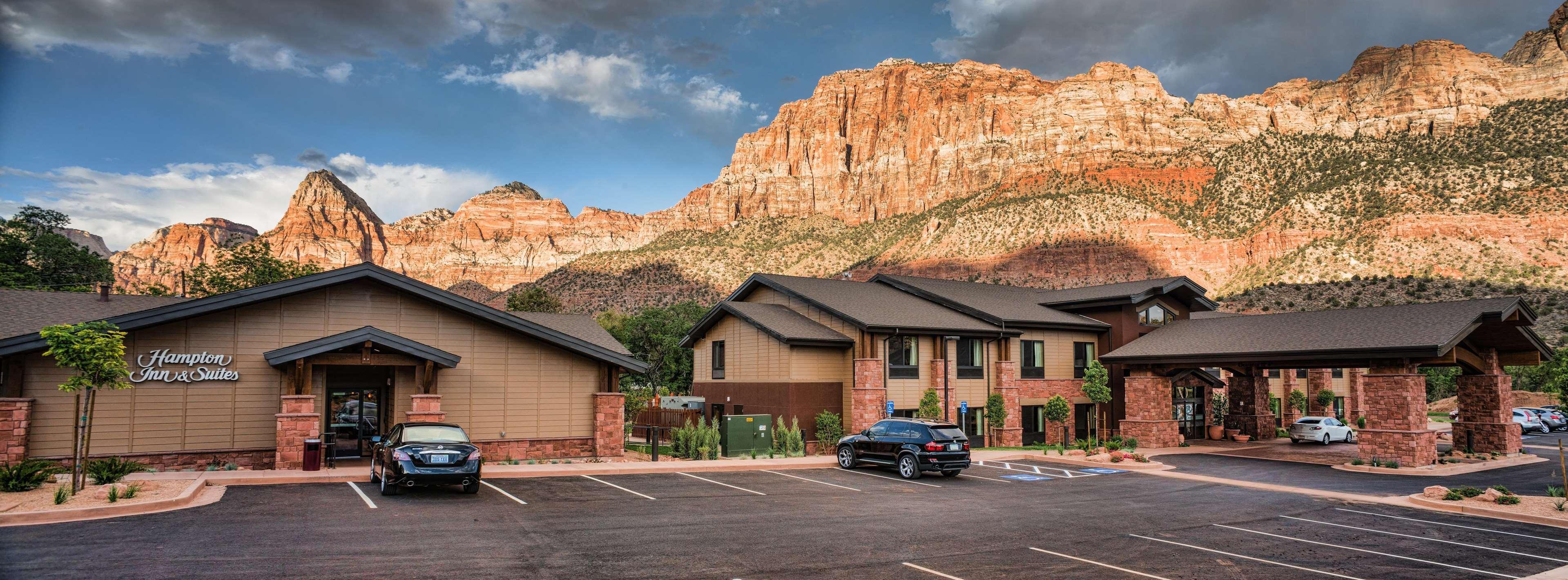 Hampton Inn & Suites Springdale/Zion National Park Exterior photo